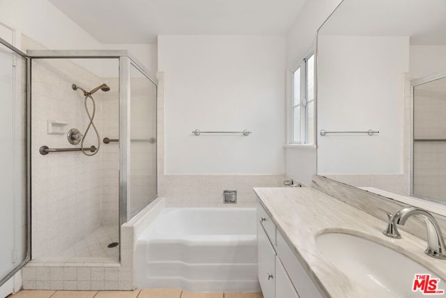 2244 Hillsboro Avenue, Los Angeles, CA 90034