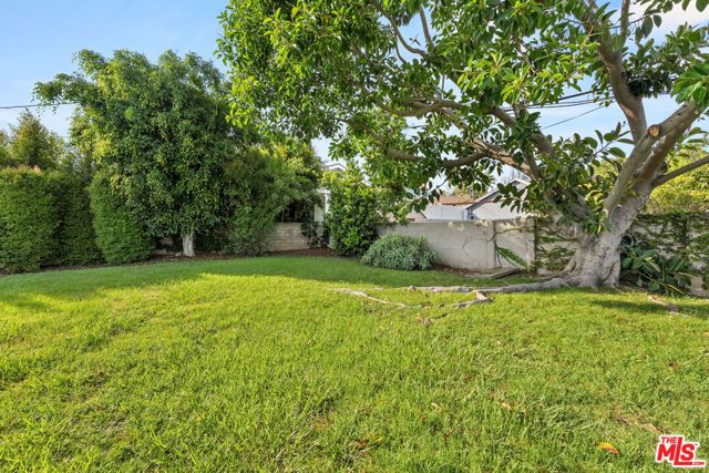 2244 Hillsboro Avenue, Los Angeles, CA 90034
