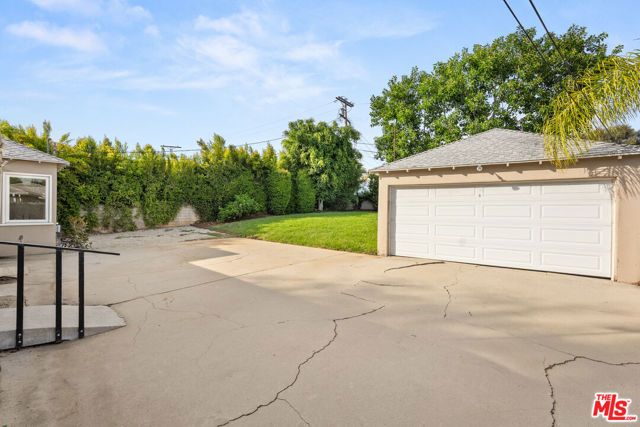 2244 Hillsboro Avenue, Los Angeles, CA 90034