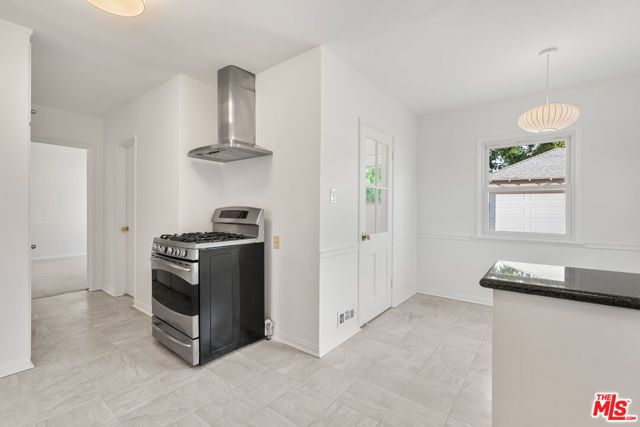 2244 Hillsboro Avenue, Los Angeles, CA 90034