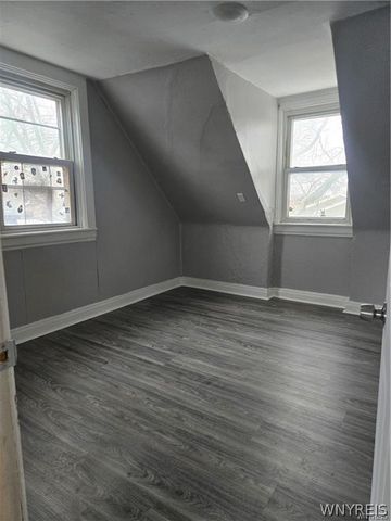 33 A Street, Niagara Falls, NY 14303
