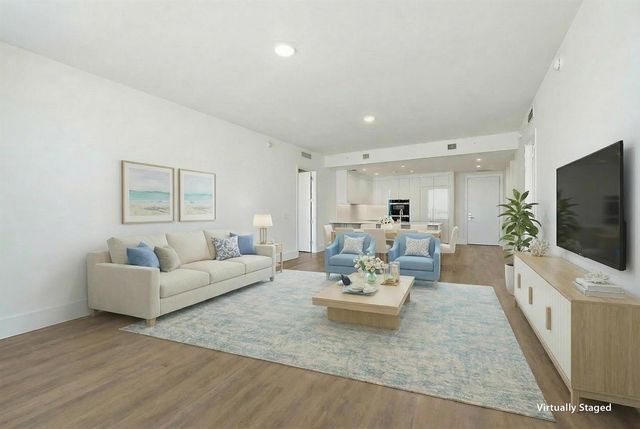 220 Lake Shore Drive N-1521, Lake Park, FL 33403