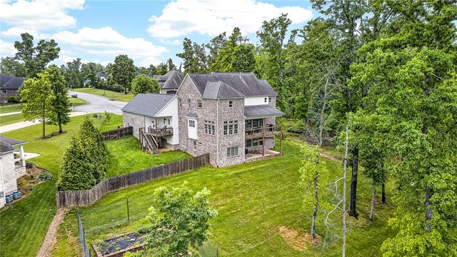 1507 Fontaine Court, Centerton, AR 72719