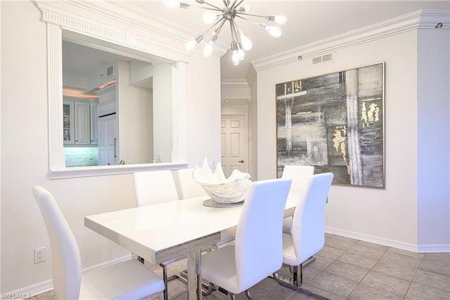 900 L Ambiance CIR 9-106, Naples, FL 34108