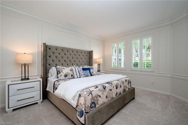 900 L Ambiance CIR 9-106, Naples, FL 34108
