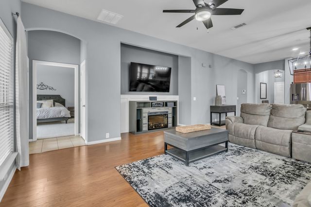 6548 Fairview Drive, Watauga, TX 76148