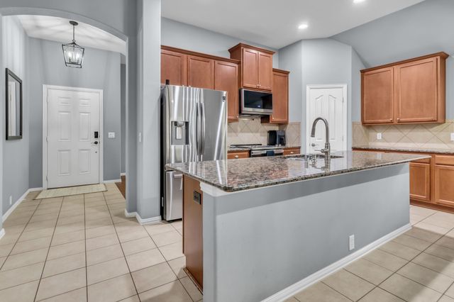 6548 Fairview Drive, Watauga, TX 76148