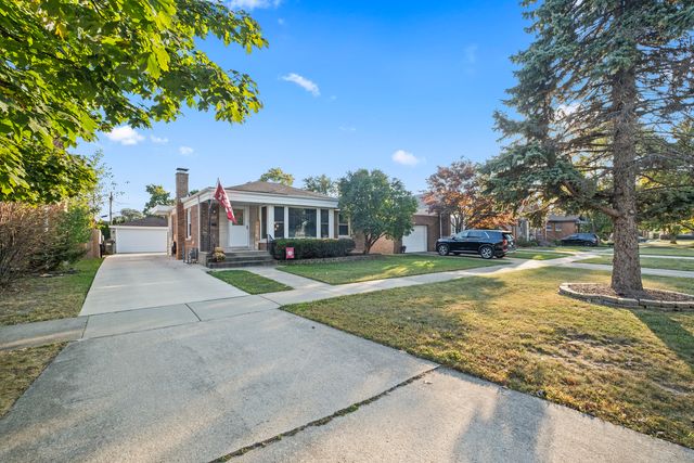 3223 W 98th Street, Evergreen Park, IL 60805