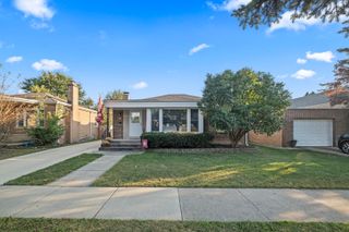 3223 W 98th Street, Evergreen Park, IL 60805
