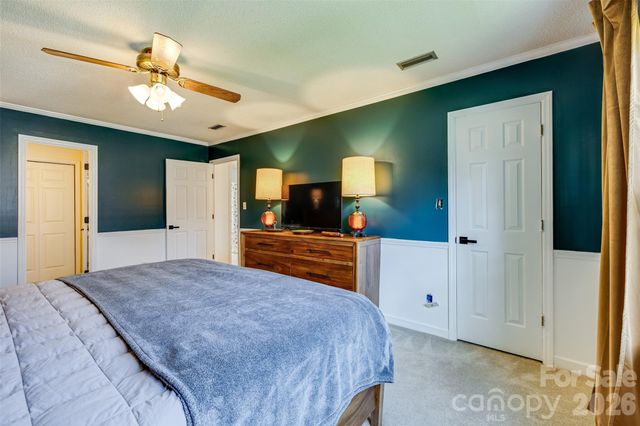 425 Kelford Lane, Charlotte, NC 28270