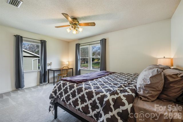 425 Kelford Lane, Charlotte, NC 28270