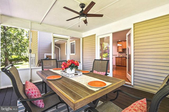 1715 FOX RUN CT, Vienna, VA 22182