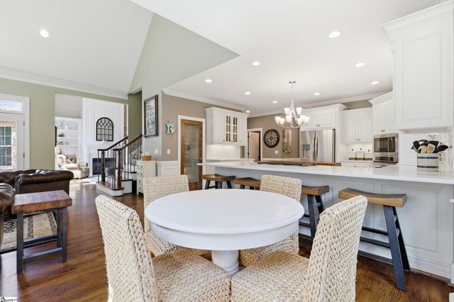 2 Stonebrook Farm Way, Greenville, SC 29615