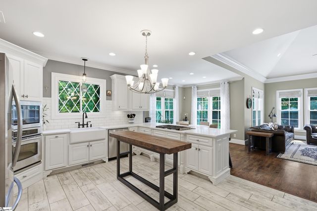 2 Stonebrook Farm Way, Greenville, SC 29615