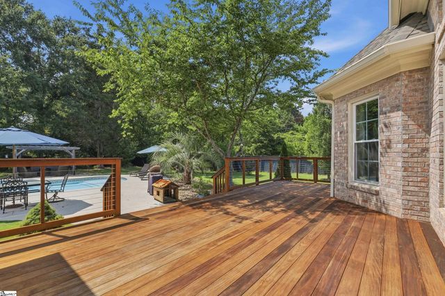 2 Stonebrook Farm Way, Greenville, SC 29615