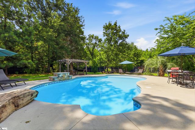 2 Stonebrook Farm Way, Greenville, SC 29615
