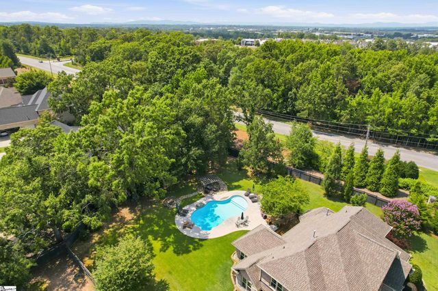 2 Stonebrook Farm Way, Greenville, SC 29615