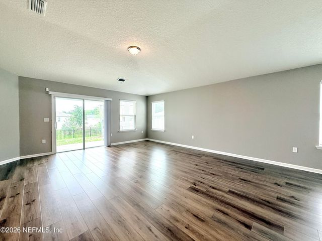 1385 PANTHER LAKE Parkway, Jacksonville, FL 32221