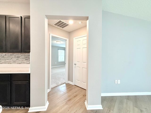1385 PANTHER LAKE Parkway, Jacksonville, FL 32221