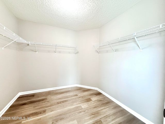 1385 PANTHER LAKE Parkway, Jacksonville, FL 32221