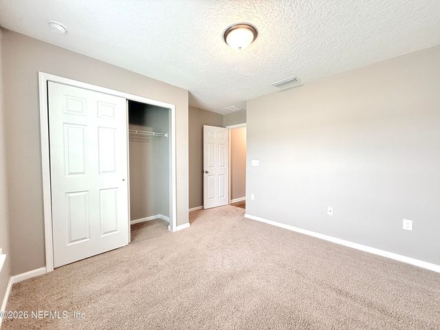 1385 PANTHER LAKE Parkway, Jacksonville, FL 32221