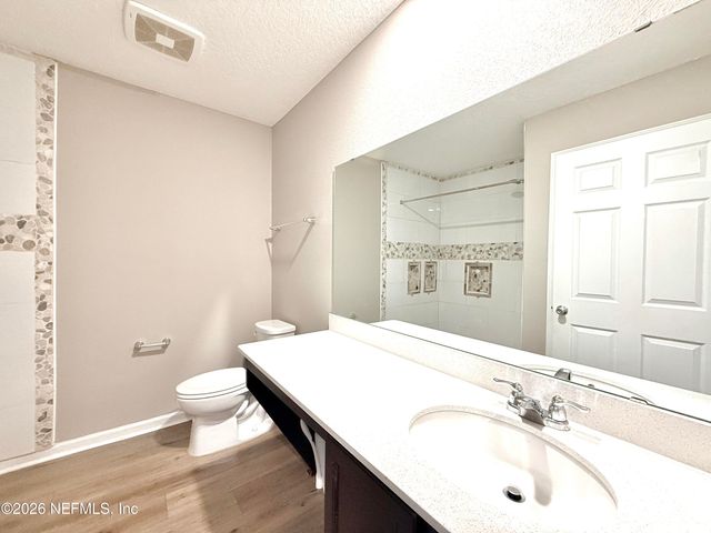 1385 PANTHER LAKE Parkway, Jacksonville, FL 32221