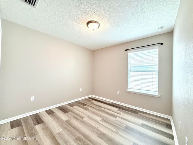 1385 PANTHER LAKE Parkway, Jacksonville, FL 32221