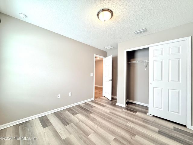 1385 PANTHER LAKE Parkway, Jacksonville, FL 32221