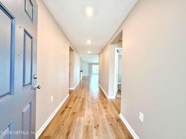1385 PANTHER LAKE Parkway, Jacksonville, FL 32221