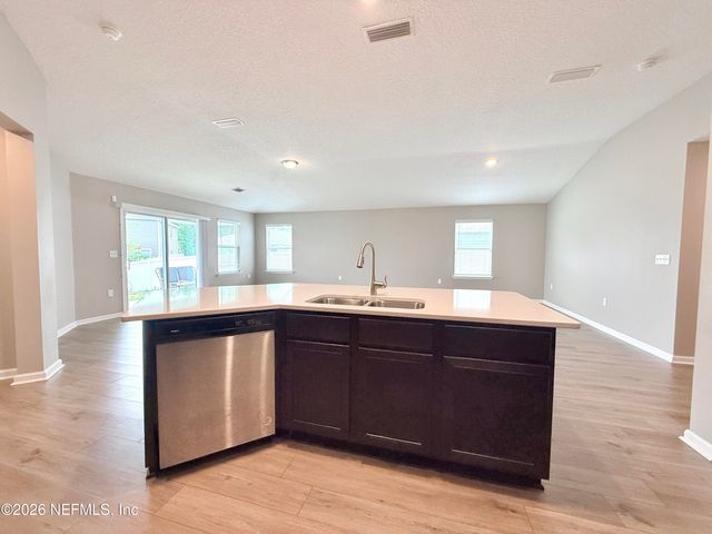 1385 PANTHER LAKE Parkway, Jacksonville, FL 32221