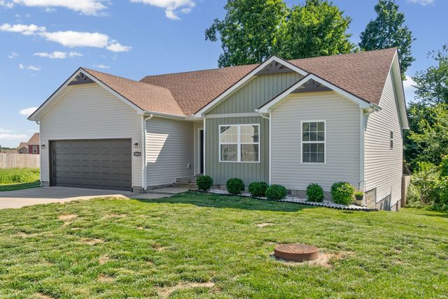 1064 Charles Thomas Dr, Clarksville, TN 37042