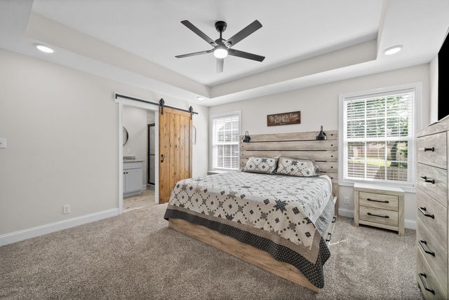1064 Charles Thomas Dr, Clarksville, TN 37042