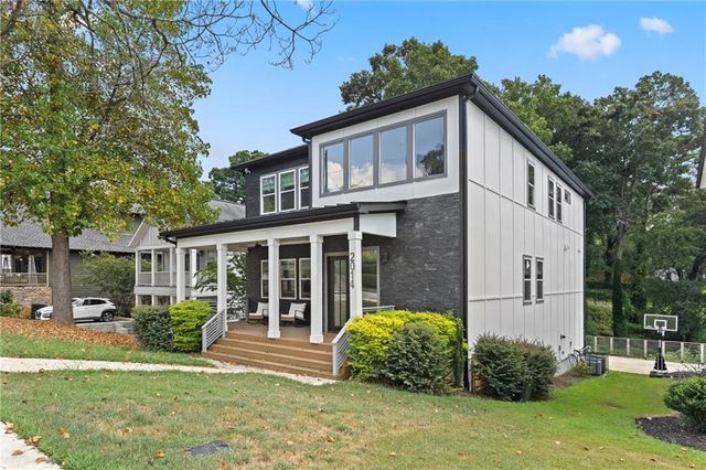 2014 Cambridge Avenue, College Park, GA 30337