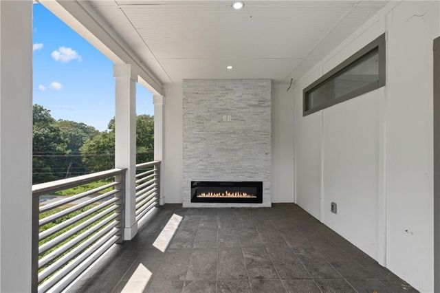 2014 Cambridge Avenue, College Park, GA 30337