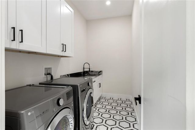 2014 Cambridge Avenue, College Park, GA 30337