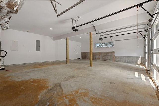 2014 Cambridge Avenue, College Park, GA 30337