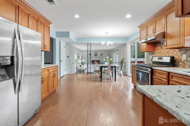 431 Brentwood Drive, Piscataway, NJ 08854