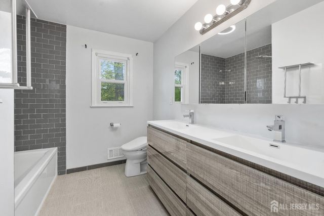 431 Brentwood Drive, Piscataway, NJ 08854