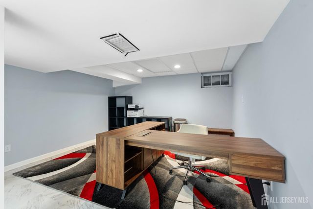 431 Brentwood Drive, Piscataway, NJ 08854