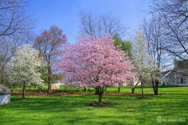 431 Brentwood Drive, Piscataway, NJ 08854