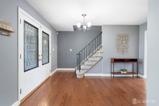 431 Brentwood Drive, Piscataway, NJ 08854