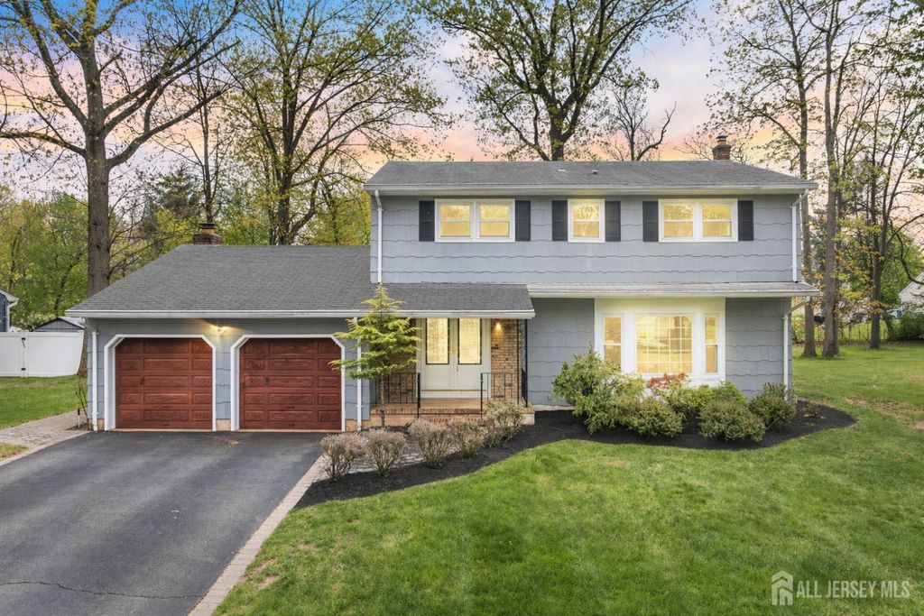 431 Brentwood Drive, Piscataway, NJ 08854