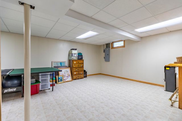 4934 Oriole Avenue, Schererville, IN 46375