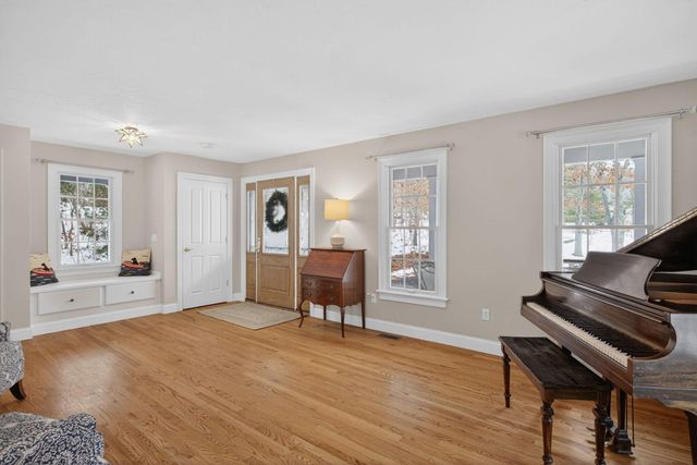 9 Viking Lane, Sandwich, MA 02563