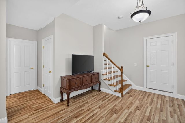 9 Viking Lane, Sandwich, MA 02563