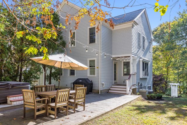 9 Viking Lane, Sandwich, MA 02563