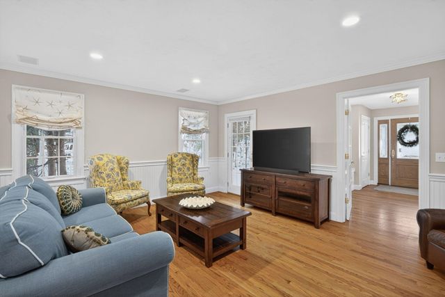 9 Viking Lane, Sandwich, MA 02563