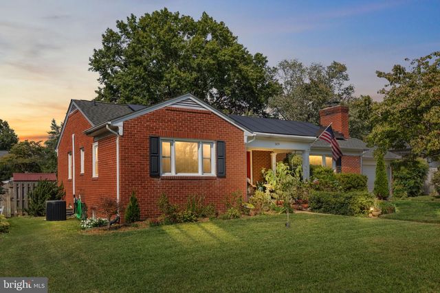 1419 BUCKNER ST, Fredericksburg, VA 22401