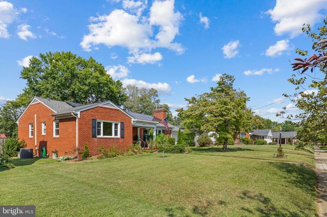 1419 BUCKNER ST, Fredericksburg, VA 22401