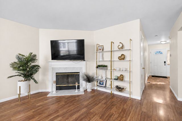 34313 N Homestead Road, Gurnee, IL 60031